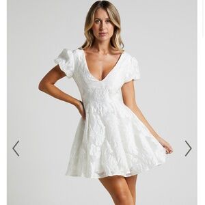 BRAILEY JACQUARD MINI DRESS - PUFF SLEEVE DRESS IN WHITE